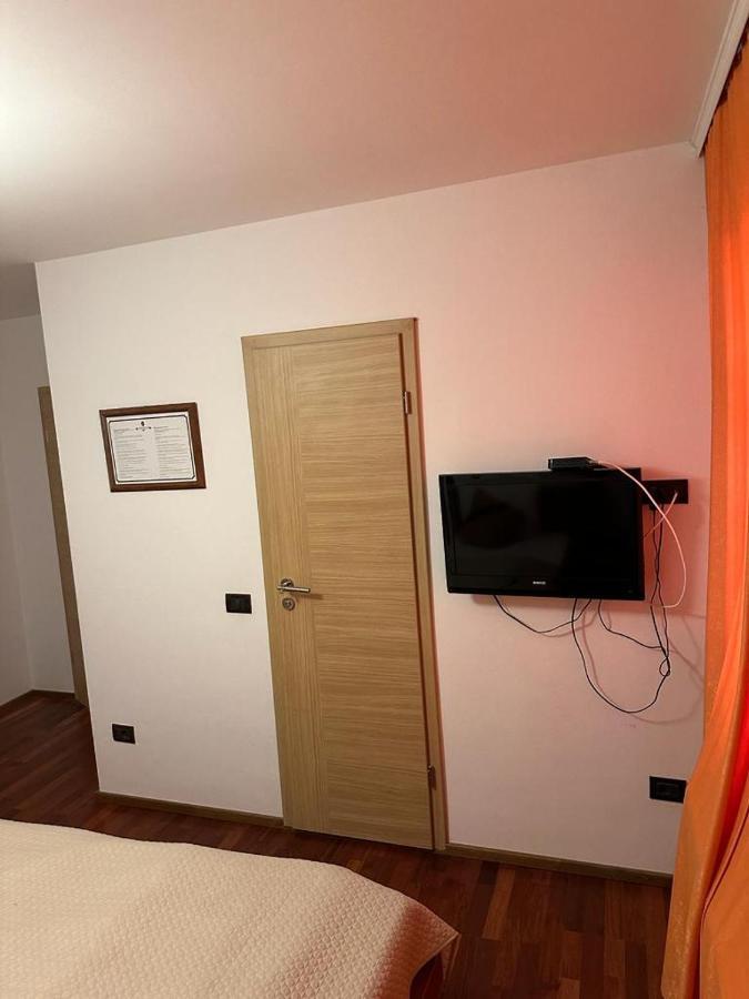 Apartments Prizreni Exterior photo